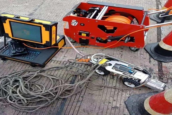 成武CCTV管道检测机器人